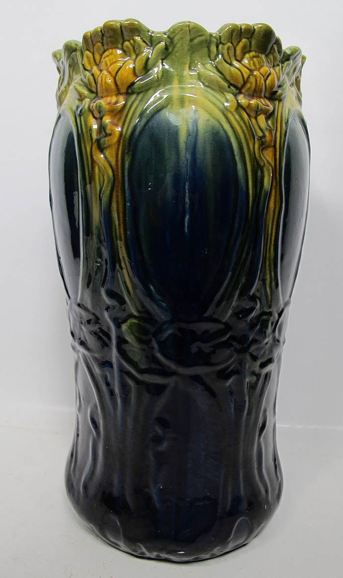 Majolica McCoy Blended Glaze Art Pottery Umbrella Stand Lotus Lily