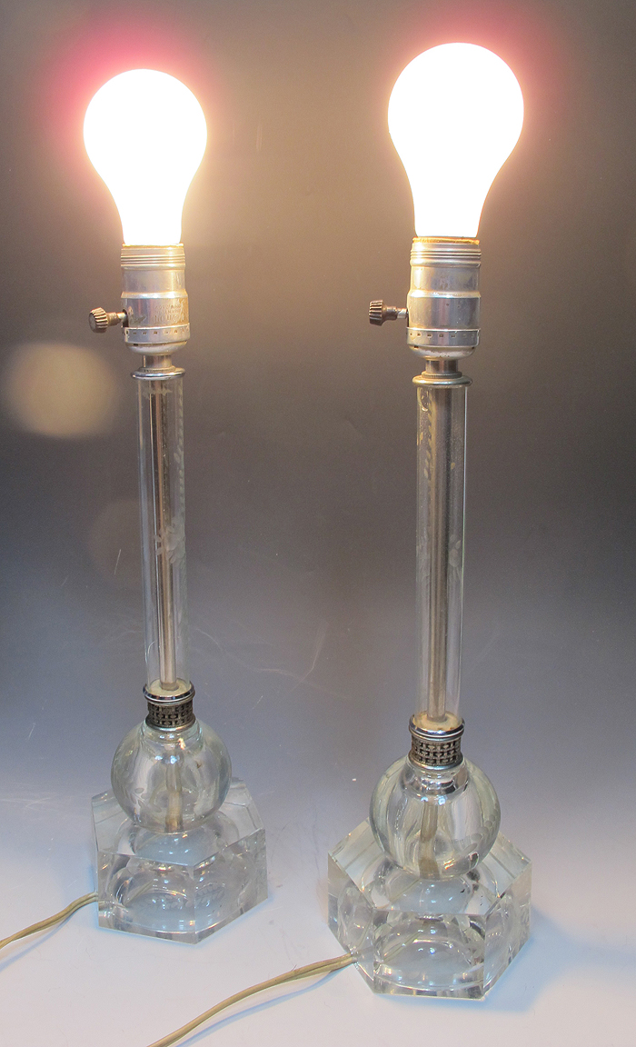 Vintage Leviton Crystal Art Glass Etched Floral Base &Stem Boudoir Lamp